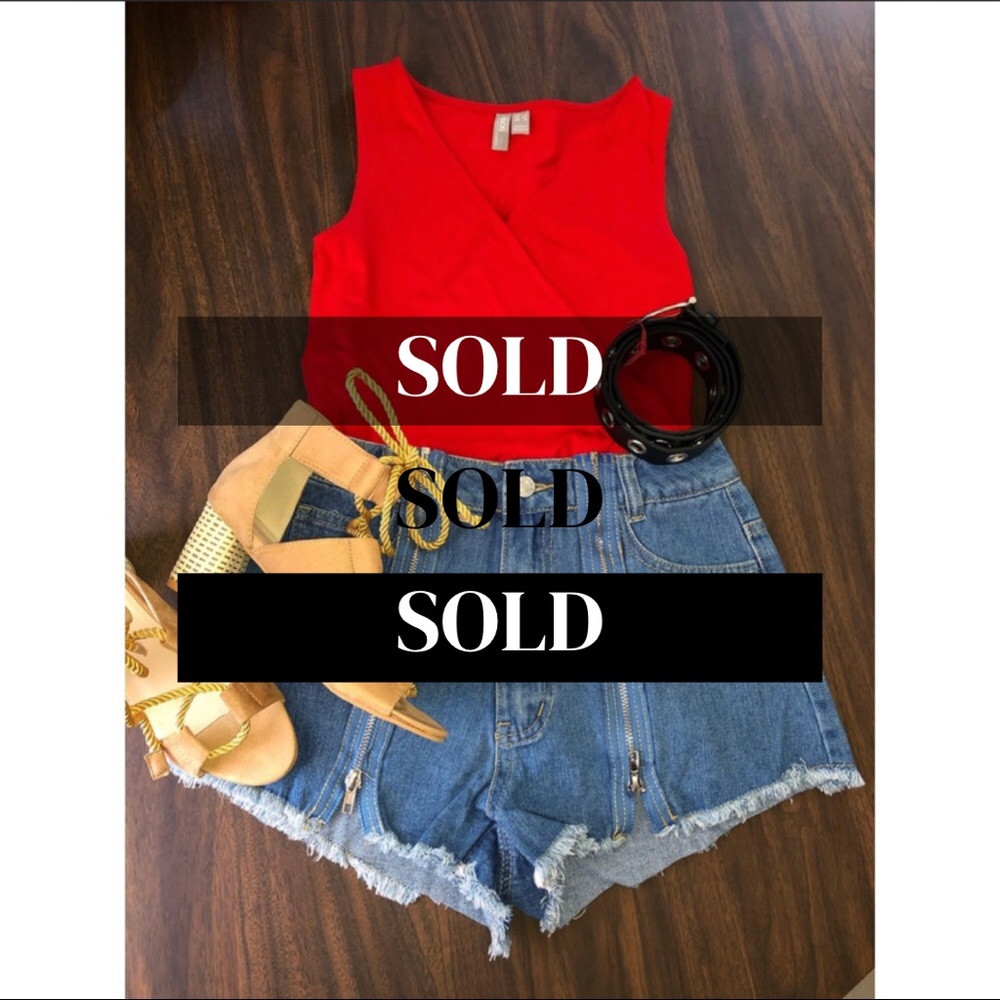 ⛔️SOLD⛔️Red V Neck Bodysuit